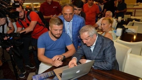 Aziz Yıldırım Yandex'i tanıtmaya devam ediyor