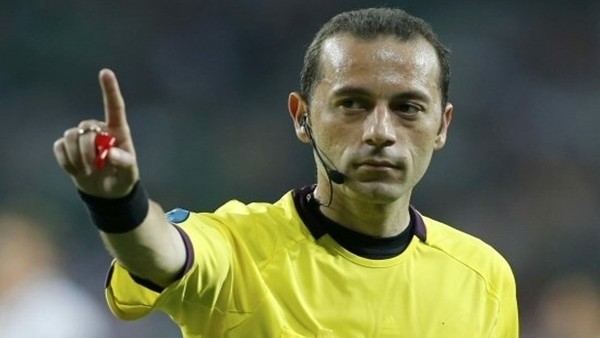 Cüneyt Çakır'dan olay karar