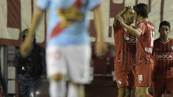 Independiente 1-0 Arsenal - Maç Özeti (16.9.2015)