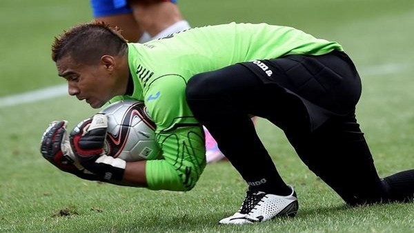 Kaleciden inanılmaz kurtarış!