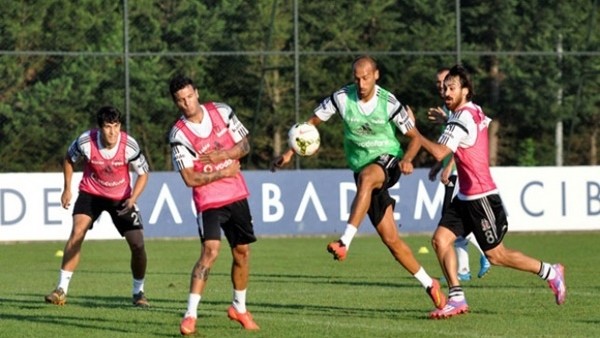 Beşiktaş'ta Çaykur Rizespor maçının hazırlıkları sürüyor