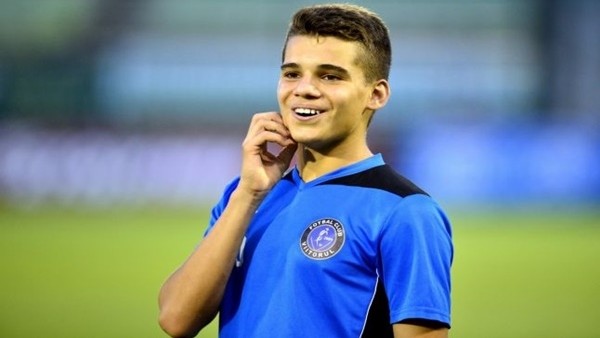 Ianis Hagi'den soyadına yakışan gol