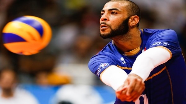 Canına dişine kattı! Müthiş mücadele...