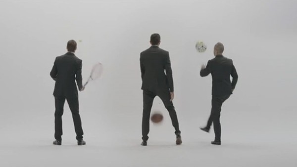 Iniesta, James Bond filmini tanıttı