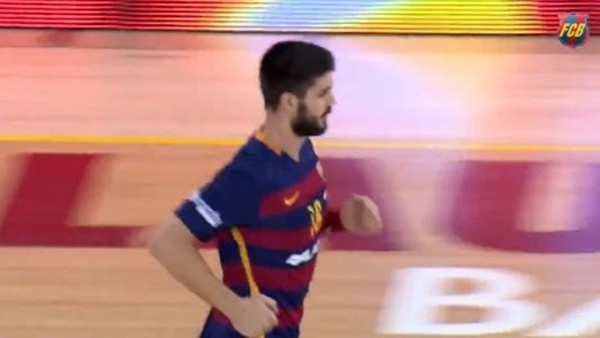 Barcelona hentbol takımı coştu