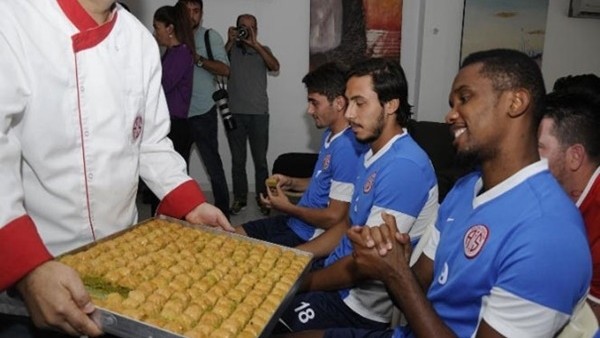 Eto'o'nun baklava ile imtihanı