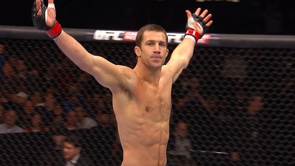 Yeni iPhone kafes dövüşçüsüne karşı