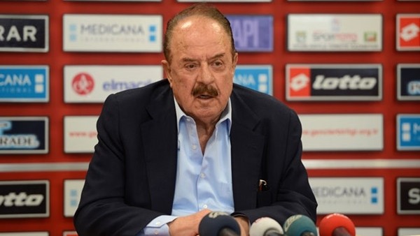 İlhan Cavcav: 'Galatasaray'ı canı gönülden kutluyorum'