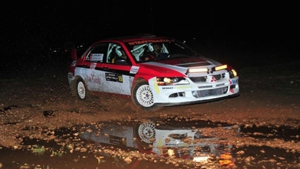 Gece Rallisi Nefes Kesti