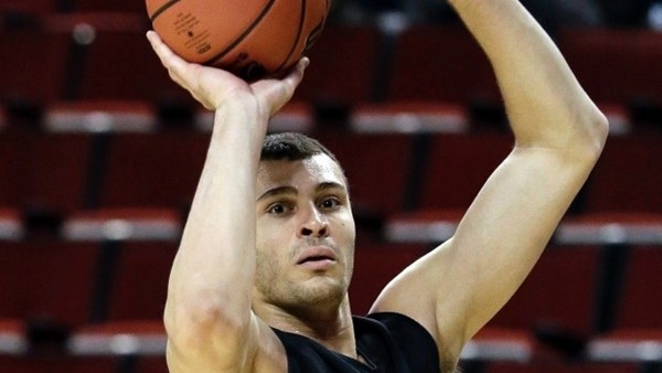 Larry Nance'den posterlik smaç