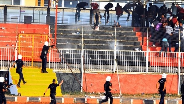 Van Büyükşehir Belediyespor ile Bergama Belediyespor maçında olay