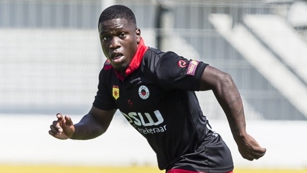 Efsanenin yeğenini başından vurdular