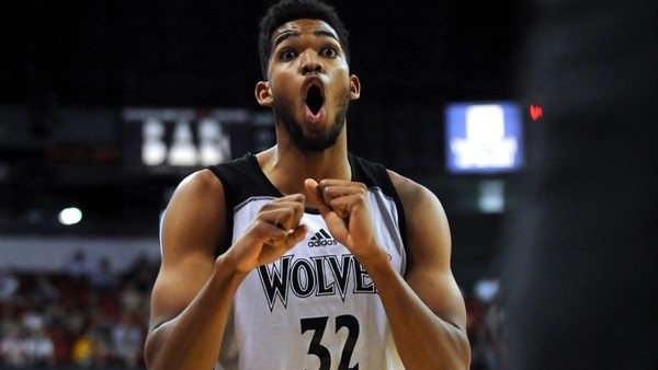 Karl-Anthony Towns adeta uçtu!