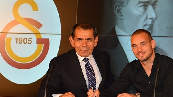 Wesley Sneijder imza töreninde konuştu