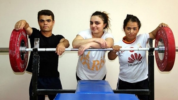 Minik herküller Avrupa'da iddialı