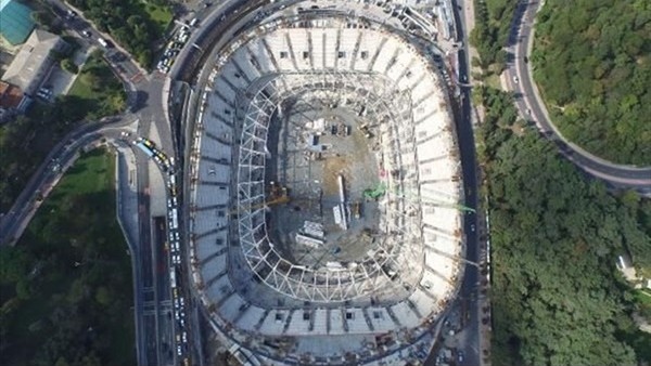 Vodafone Arena'da Çatı İçin Halatlar Gerildi