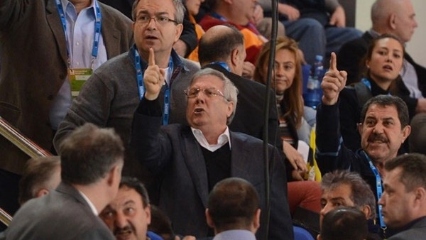 Taraftardan Aziz Yıldırım'a tepki