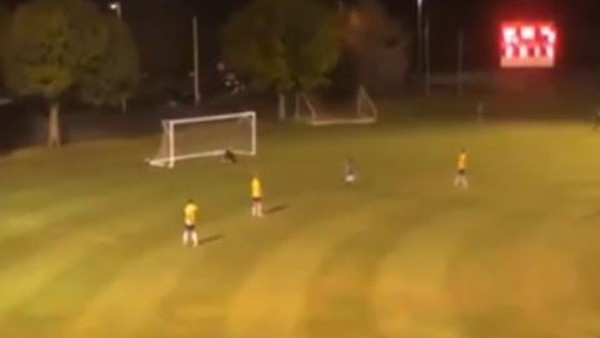 Kaleciyi öyle bir avladı ki