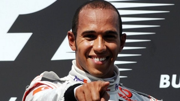 Hamilton'un şakası Rosberg'i kızdırdı