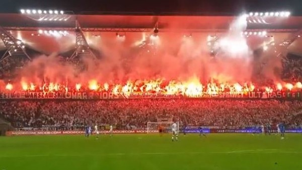 Legia Varşova - Lech Poznan maçının tribünleri
