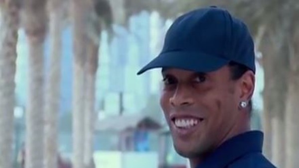 Ronaldinho polis oldu