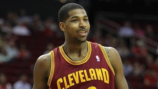 Tristan Thompson'un enfes Alley-Oop'u