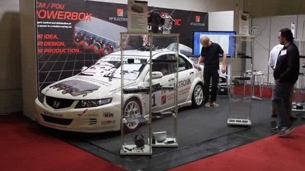 Profesyonel motor sporları fuarı yoğun ilgi görüyor