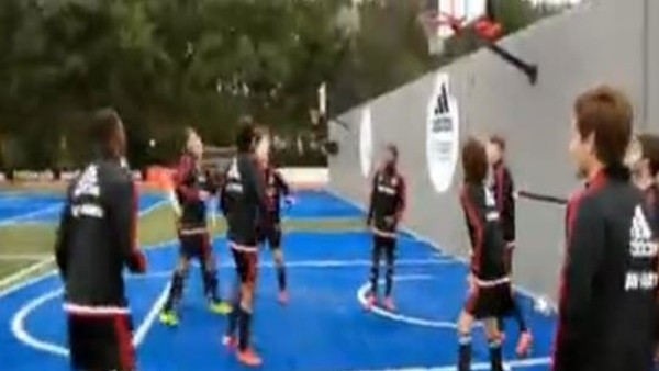 Ajax'lı gençlerden hayran bırakan şov