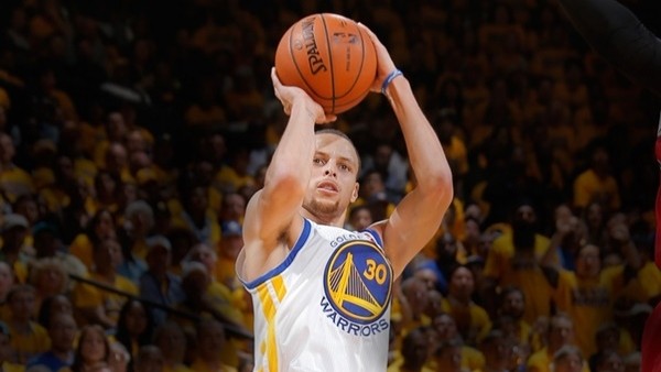 Stephen Curry için çocuk oyuncağı...