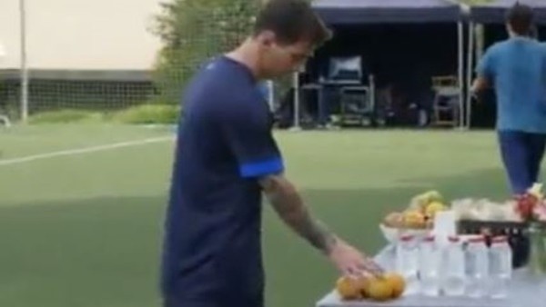 Messi portakal sektirdi