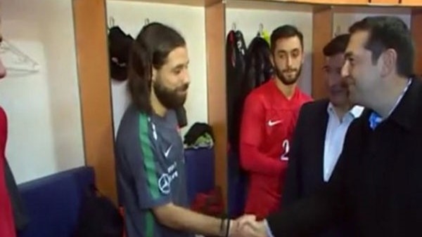Arda, Çipras'ı milli futbolcularla tanıştırdı