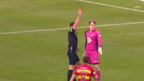 Kaleci forvet oyuncusu biçti