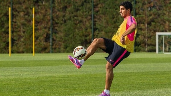 Luis Suarez antrenmanda kırdı geçirdi