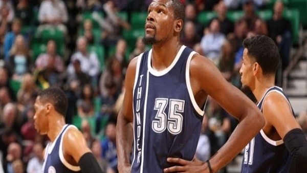 Kevin Durant geceye damga vurdu