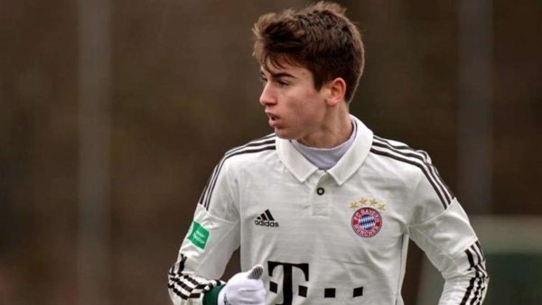 Babasının oğlu! Harika bir frikik