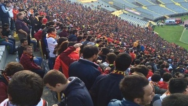Göztepe taraftarından tribün şov!