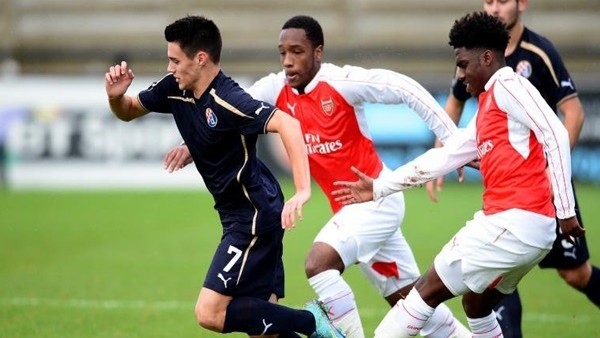 Dinamo Zagrebli genç Arsenal defansını ipe dizdi