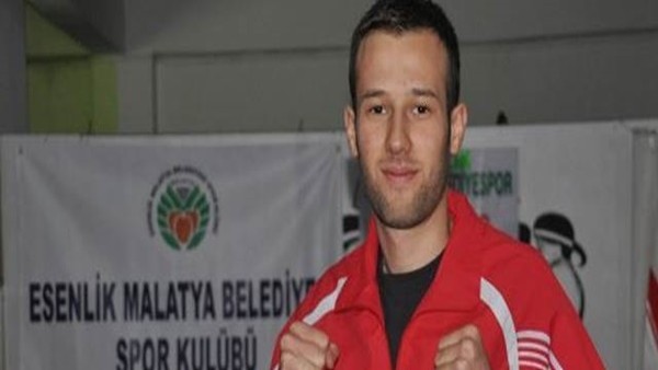 Ağabeyinin izinden şampiyonluklara yürüdü