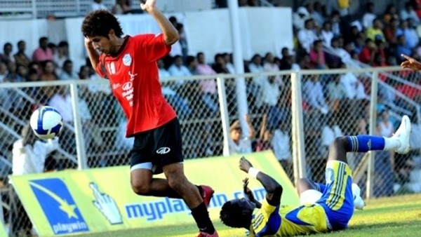 Orta yapayım derken gol attı