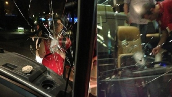 Galatasaray otobüsüne taşlı saldırı