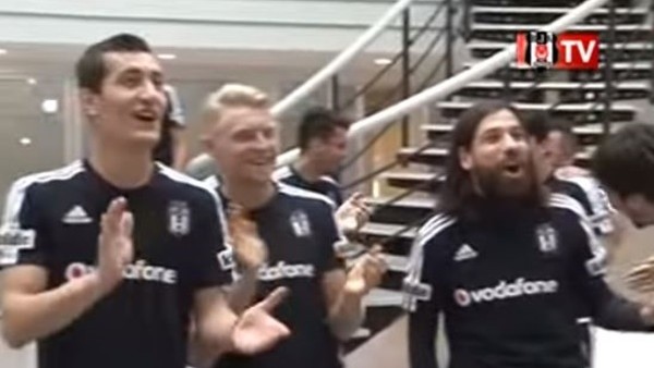 Beşiktaşlı futbolculardan: 'Gücüne güç katmaya geldik'