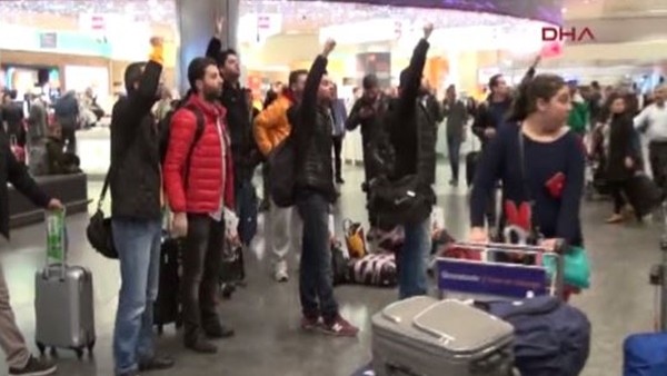 Galatasaraylı taraftarlardan oyunculara tepki