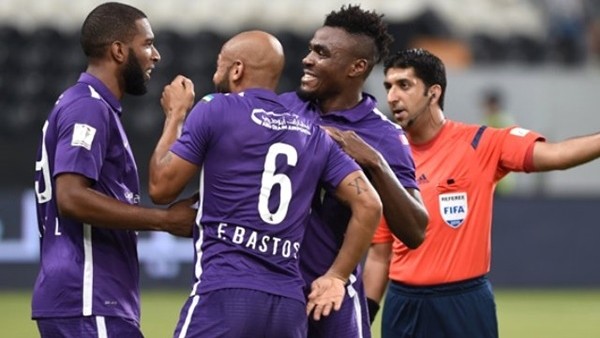 Emenike'nin pası ülkeyi karıştırdı