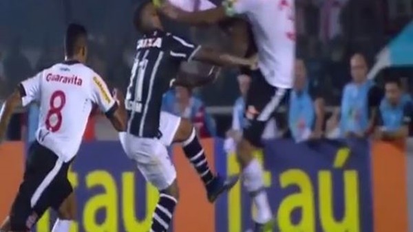 Brezilya'da cinayet gibi bir faul