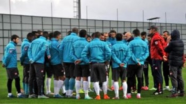 Çaykur Rizesporlu oyuncular Galatasaray maçına kilitlendi