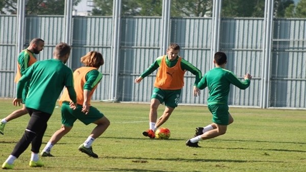 Bursaspor tek çalışmayla Beşiktaş'a hazırlandı