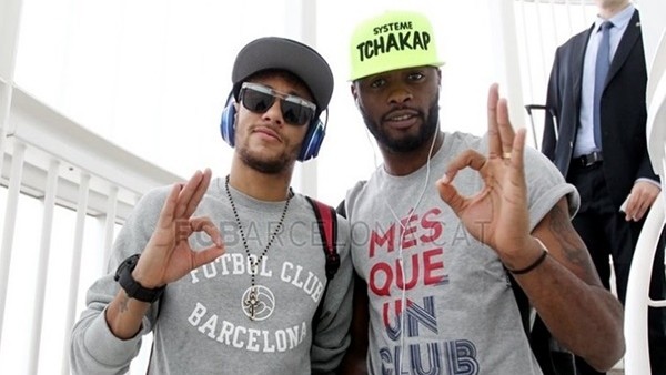 Neymar Sahnenin Tozunu Aldı