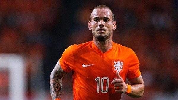 Şıklık onun işi Wesley sneijder..