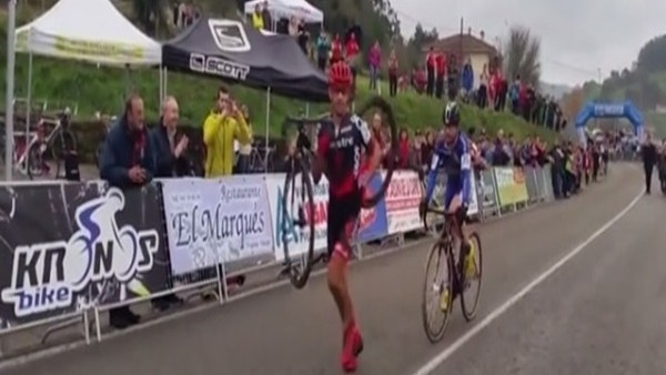 Spor dünyası böyle jest görmedi