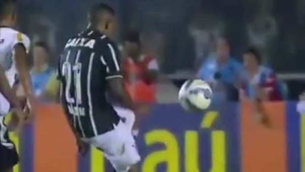 Rakibinin gözünü çıkartıyordu